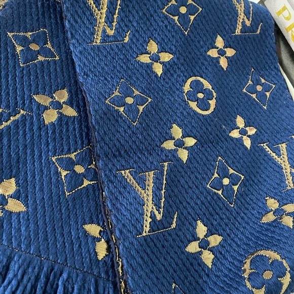 Louis Vuitton Logomania Shine Monogram Wrap Neck Muffler.
